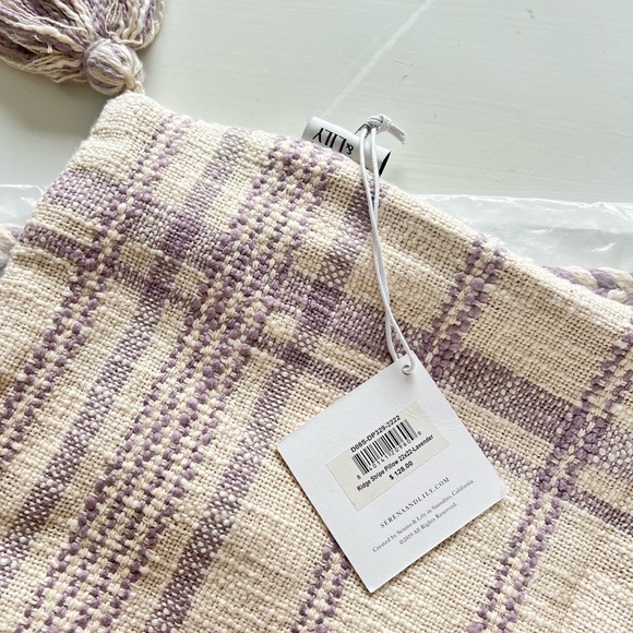 Serena and Lily Ridge Stripe Pillow Cover 12x21  *Brand New* - Picture 3 of 6